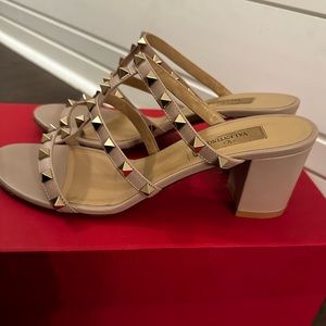 Valentino Rockstud leather slide